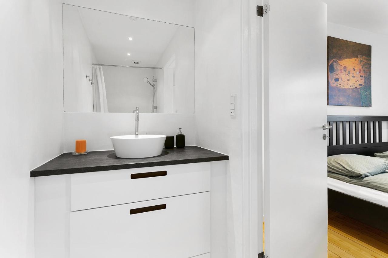 Aday - Apartment Suite Aalborg Center Bagian luar foto
